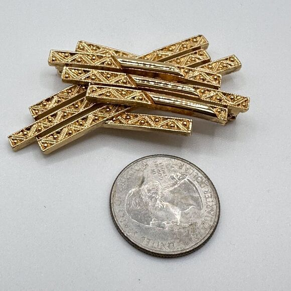 Vintage Monet Brooch Gold Tone Abstract Modernist Pin 1 in x 2.5 in Signed - Picture 6 of 8